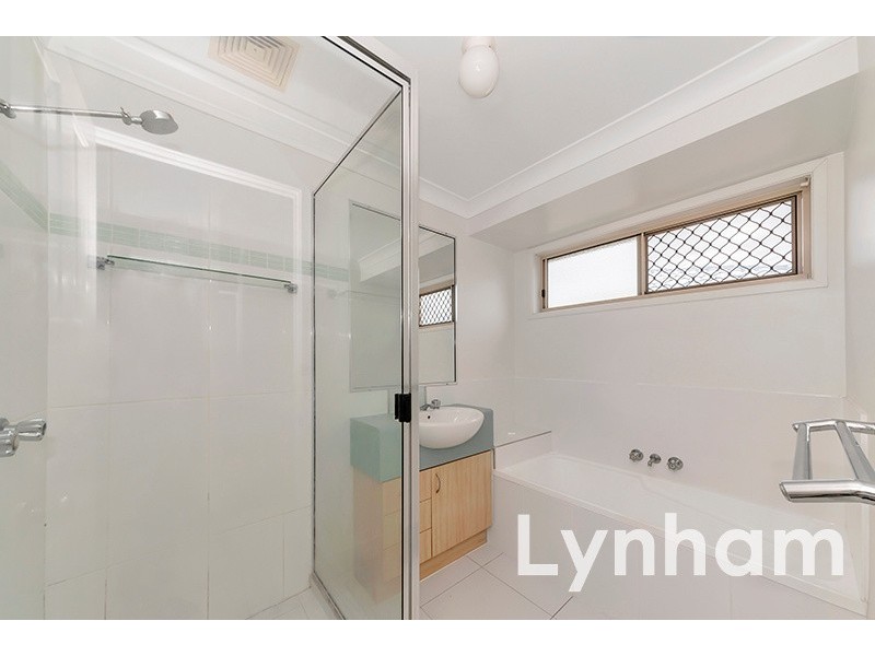 37 Dickenson Place, Kirwan QLD 4817