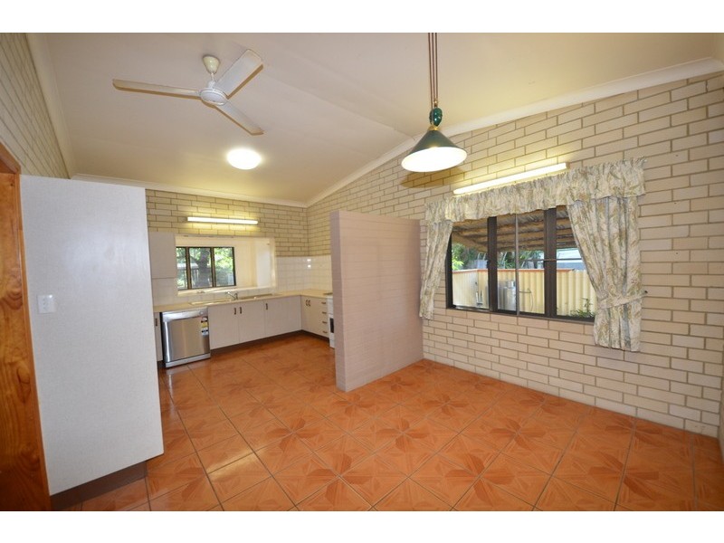 15 Coral Street, Saunders Beach QLD 4818