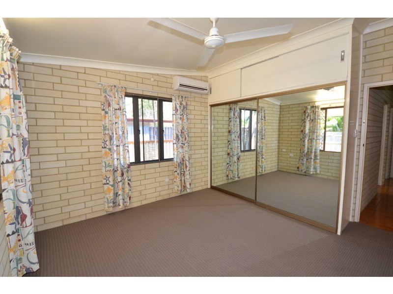 15 Coral Street, Saunders Beach QLD 4818