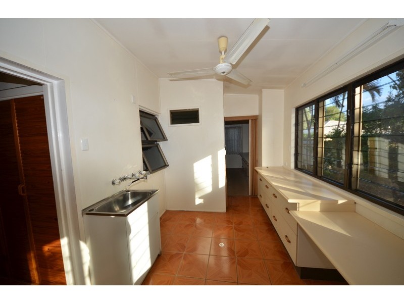 15 Coral Street, Saunders Beach QLD 4818