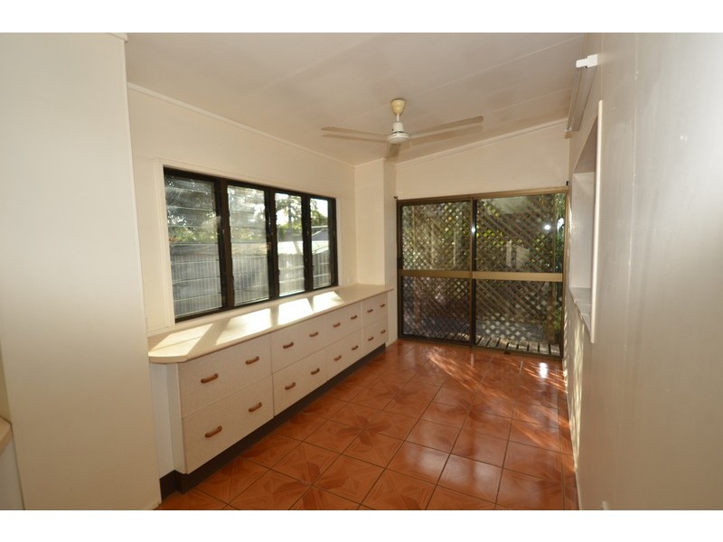 15 Coral Street, Saunders Beach QLD 4818