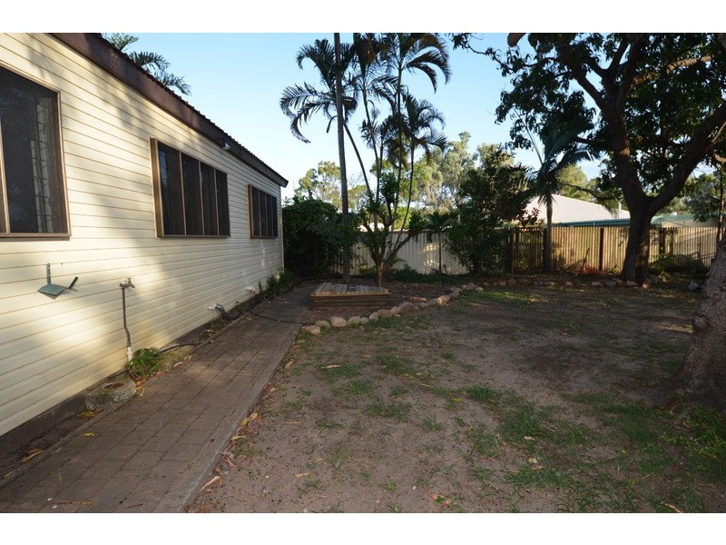 15 Coral Street, Saunders Beach QLD 4818