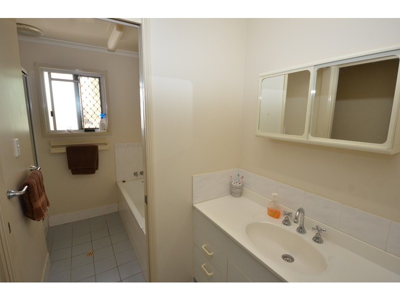 9/6-8 Benson Street, Rosslea QLD 4812