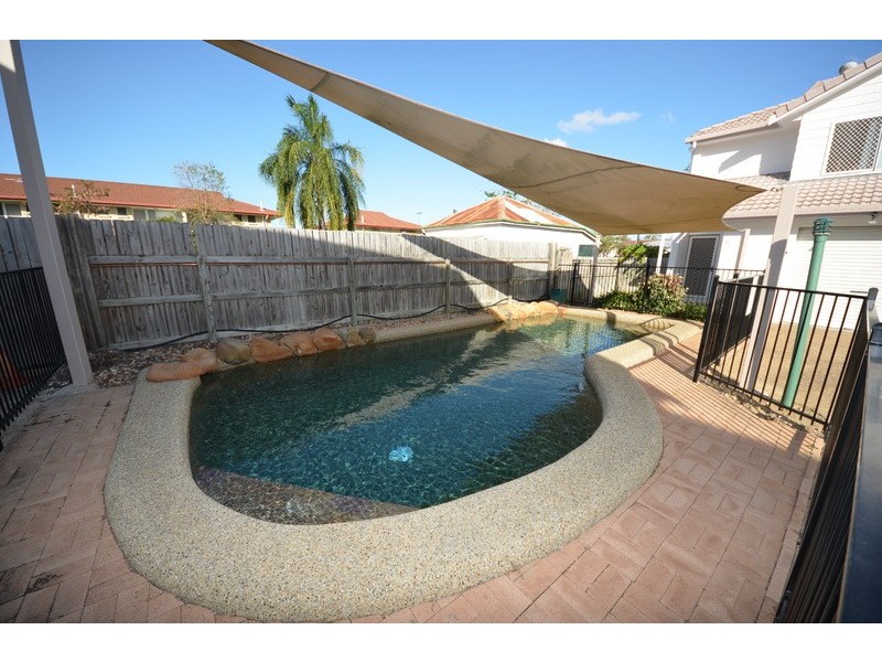 9/6-8 Benson Street, Rosslea QLD 4812