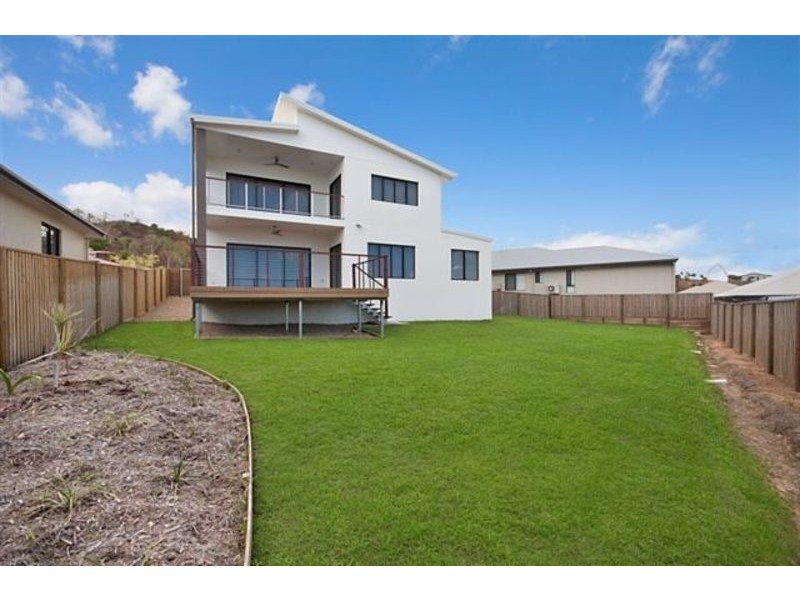 7 Yanooa Court, Bushland Beach QLD 4818
