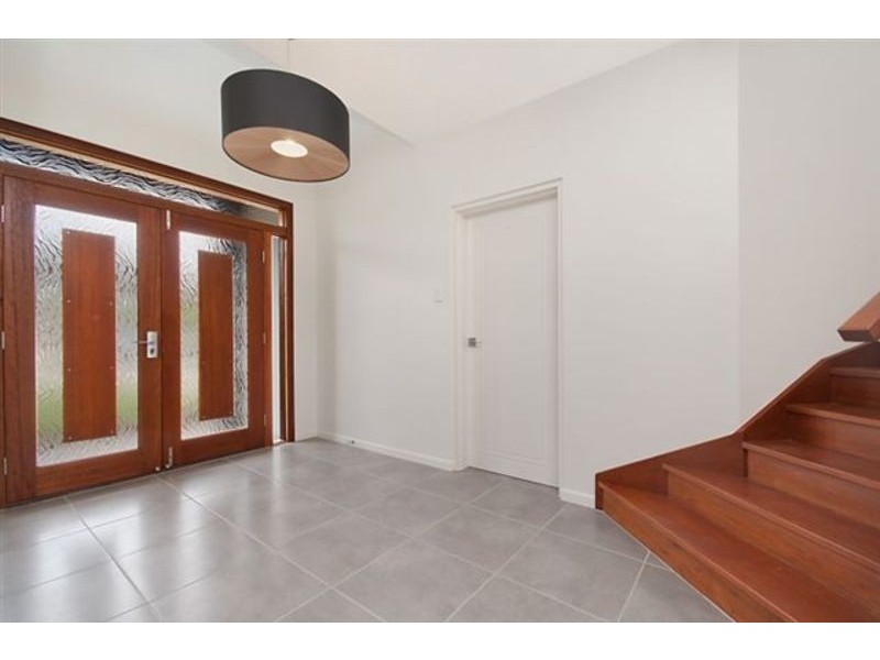 7 Yanooa Court, Bushland Beach QLD 4818