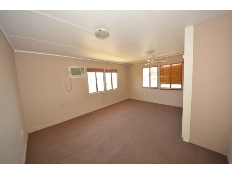 7  Nonda Street, Kirwan QLD 4817