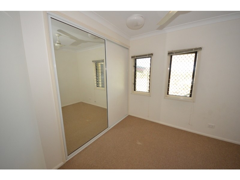 1 /24 Twelfth Avenue, Railway Estate QLD 4810