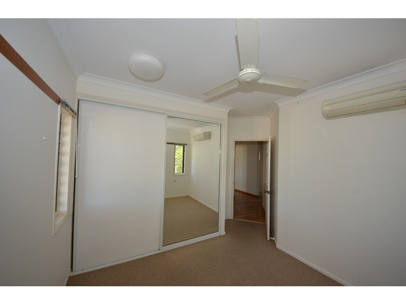 1 /24 Twelfth Avenue, Railway Estate QLD 4810