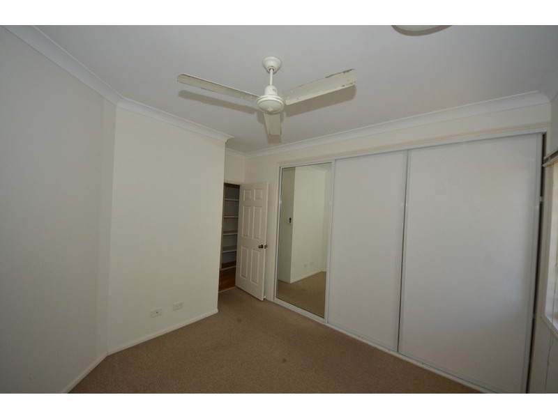 1 /24 Twelfth Avenue, Railway Estate QLD 4810