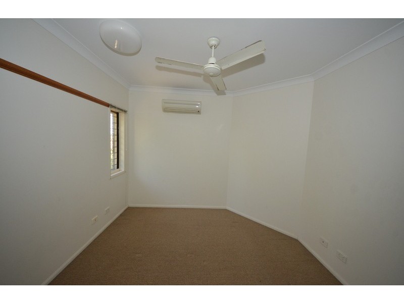 1 /24 Twelfth Avenue, Railway Estate QLD 4810