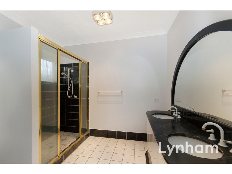 11 Avon Avenue, Kirwan QLD 4817