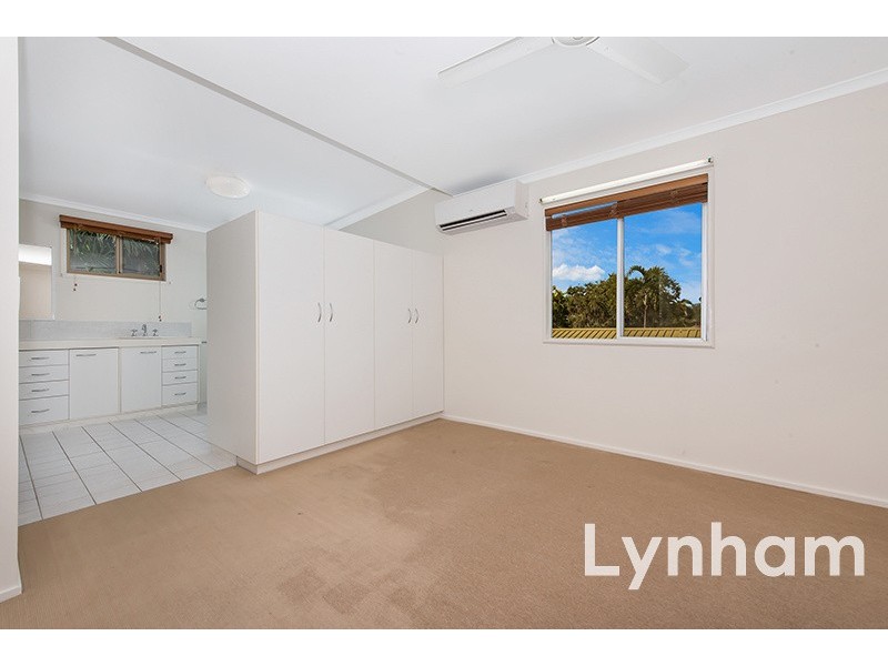 10 Lara Street, Cranbrook QLD 4814