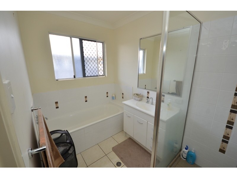 6 Moor Court, Kelso QLD 4815