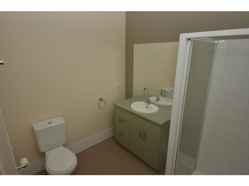 8/11 Crauford Street, West End QLD 4810