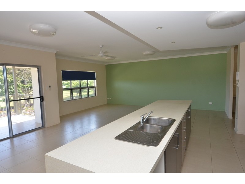 8/11 Crauford Street, West End QLD 4810