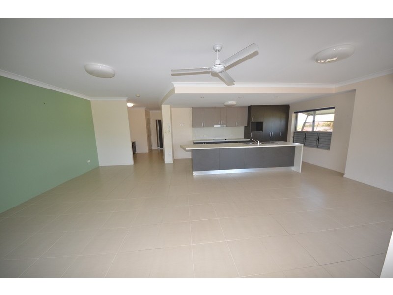8/11 Crauford Street, West End QLD 4810