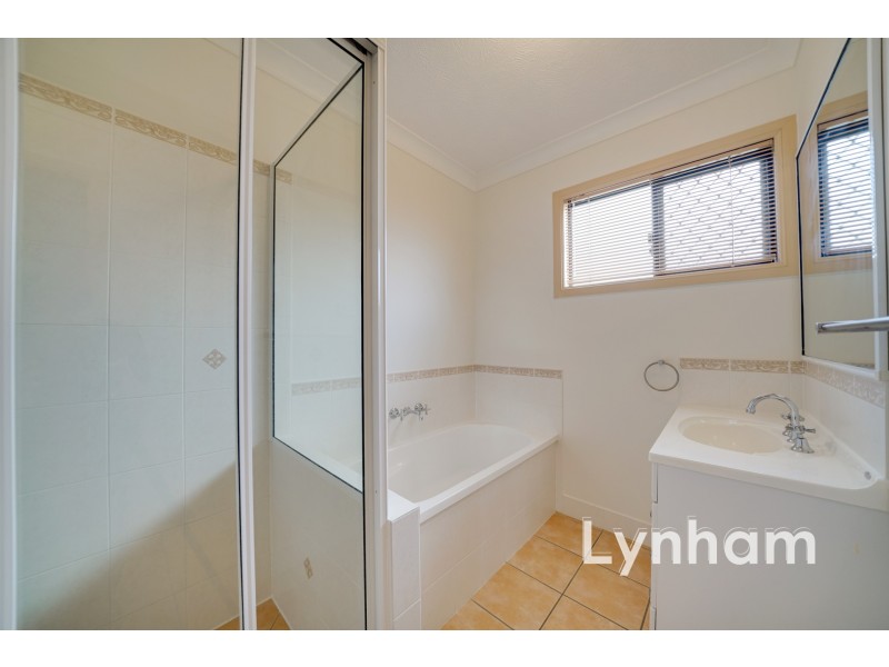 4 Squires Crescent, Kirwan QLD 4817