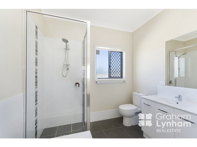 2/5 Rennot Court, Kelso QLD 4815