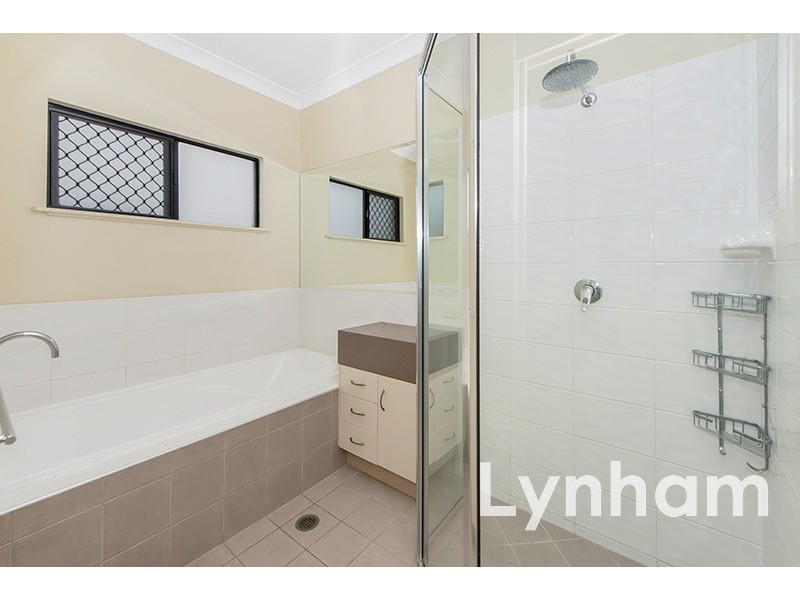 26 Lockyer Place, Mount Louisa QLD 4814