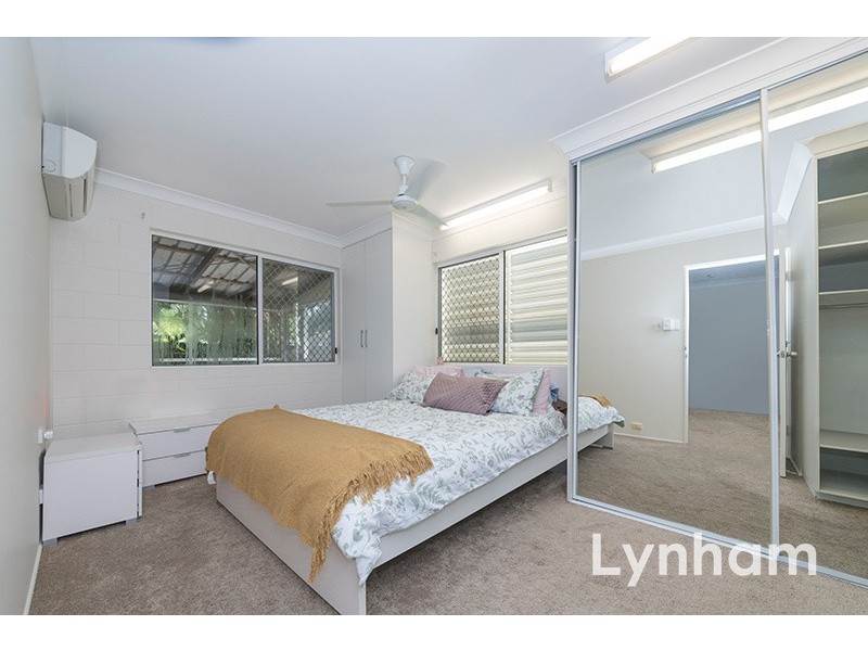 8 Chantilly, Rasmussen QLD 4815