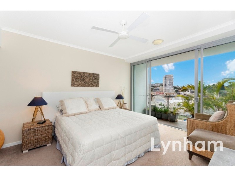 1102/2 Dibbs Street, South Townsville QLD 4810
