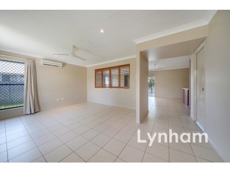 10 Cassidy Street, Bushland Beach QLD 4818