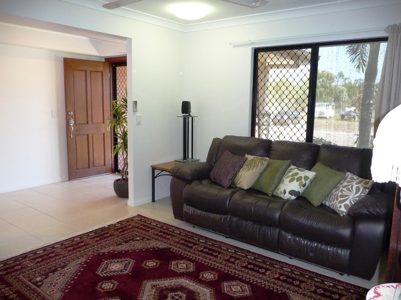 46 Woodwark Drive, Bushland Beach QLD 4818