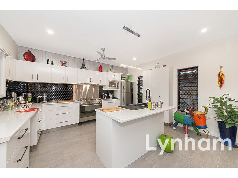 17 Sanderling Circuit, Kelso QLD 4815