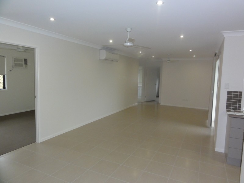 14 Blaise Court, Mount Louisa QLD 4814