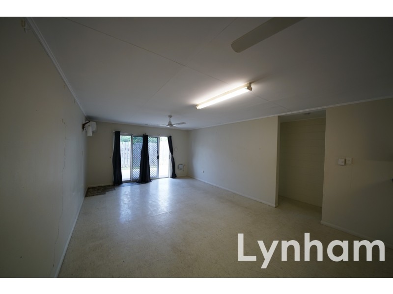 2/197 Howlett Street, Currajong QLD 4812