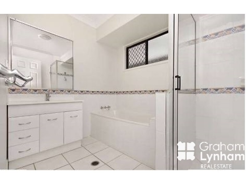 12 Cockatoo Circuit, Douglas QLD 4814