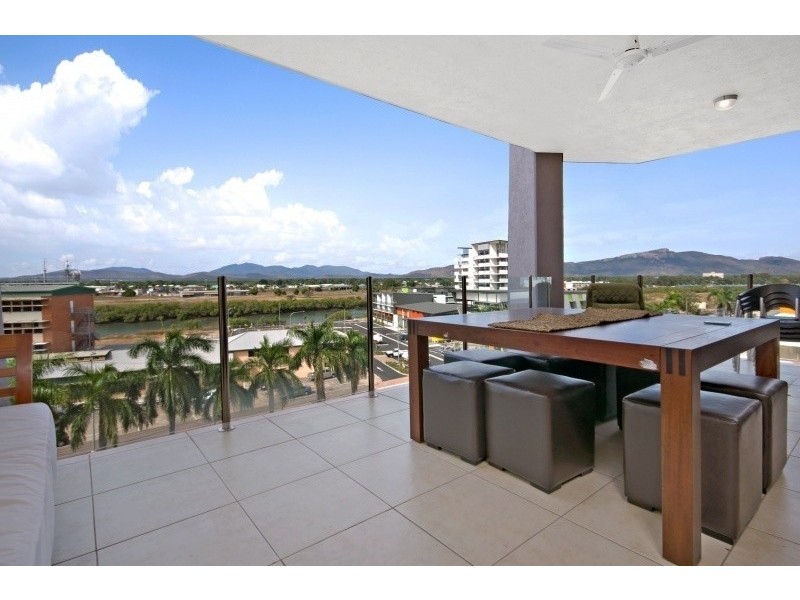 124/330 Sturt Street, Townsville City QLD 4810
