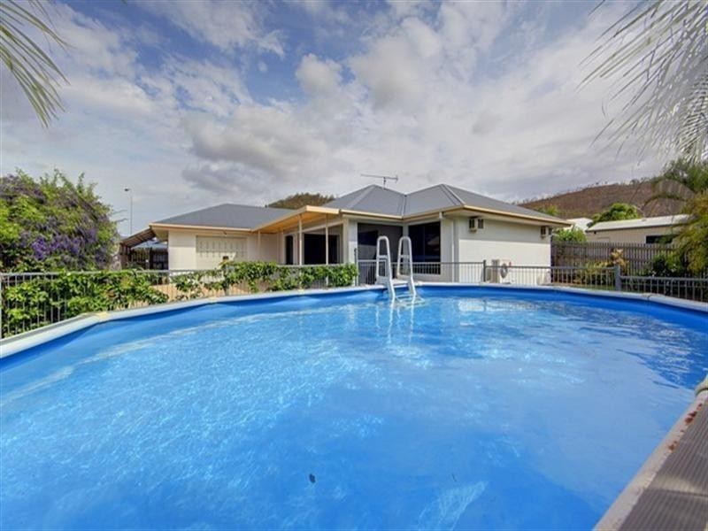 7  St Albans Road, Mount Louisa QLD 4814