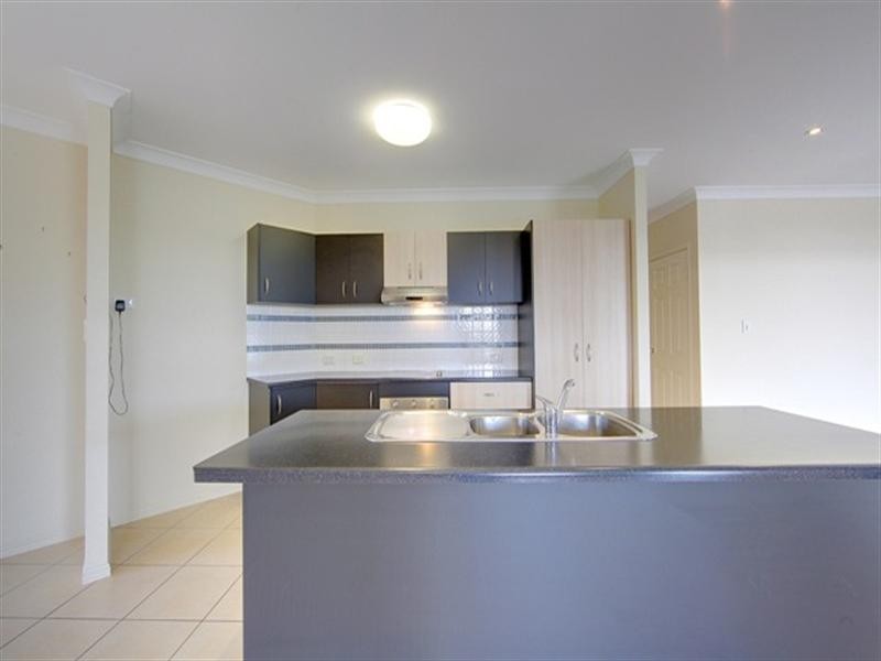 7  St Albans Road, Mount Louisa QLD 4814