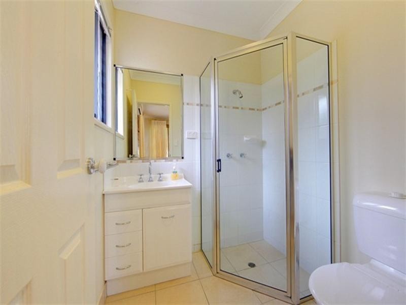 7  St Albans Road, Mount Louisa QLD 4814