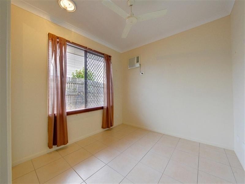 7  St Albans Road, Mount Louisa QLD 4814