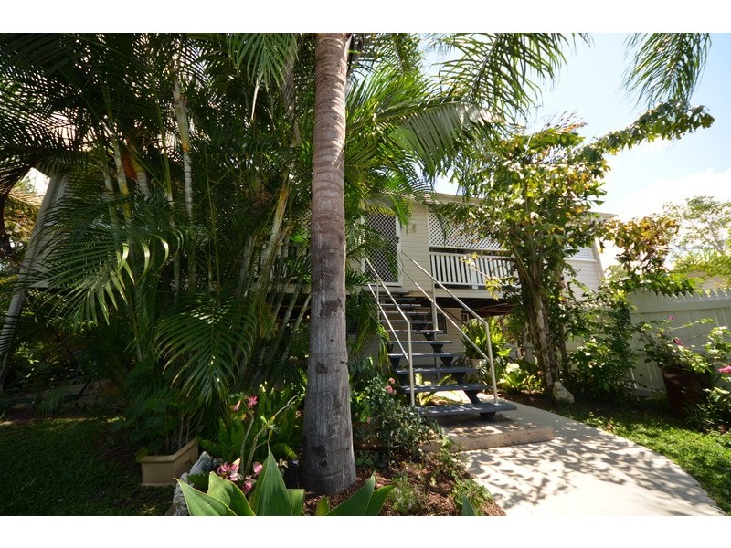 32 Bayswater Terrace, Hyde Park QLD 4812