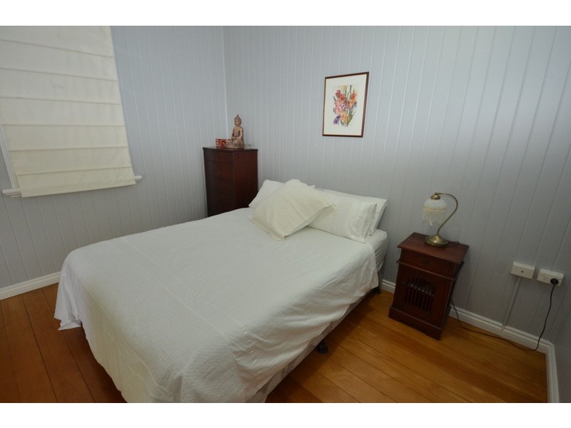 32 Bayswater Terrace, Hyde Park QLD 4812