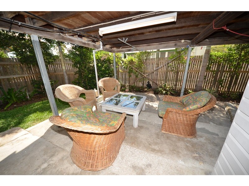 32 Bayswater Terrace, Hyde Park QLD 4812