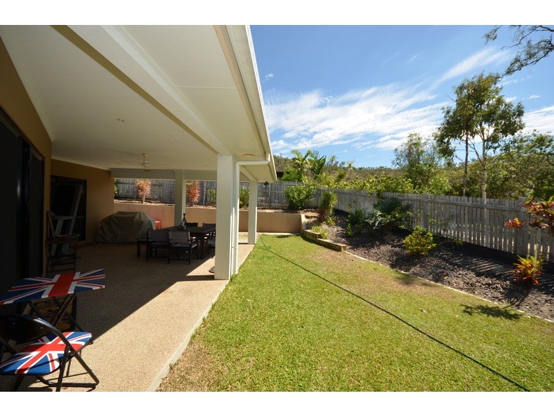 8 Perisher Court, Mount Louisa QLD 4814