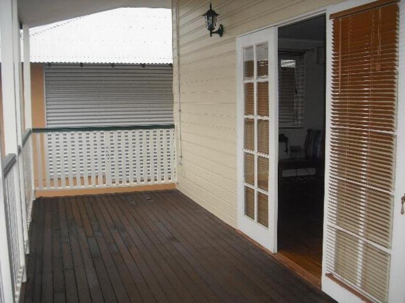 93 Perkins Street, South Townsville QLD 4810