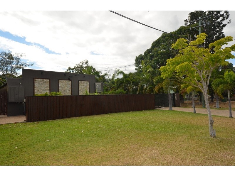 2/53 Henry Street, West End QLD 4810