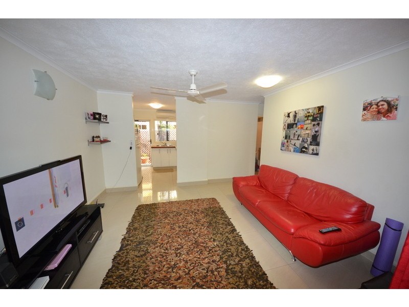 2/53 Henry Street, West End QLD 4810