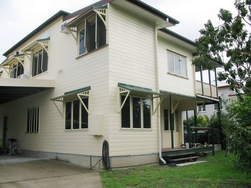 14 Carr Street, Hermit Park QLD 4812
