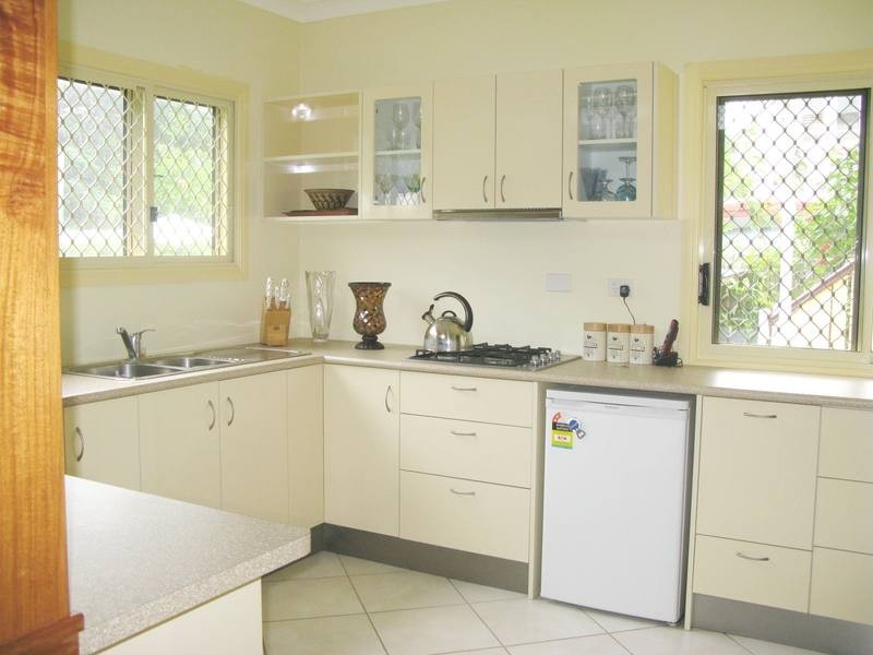 14 Carr Street, Hermit Park QLD 4812