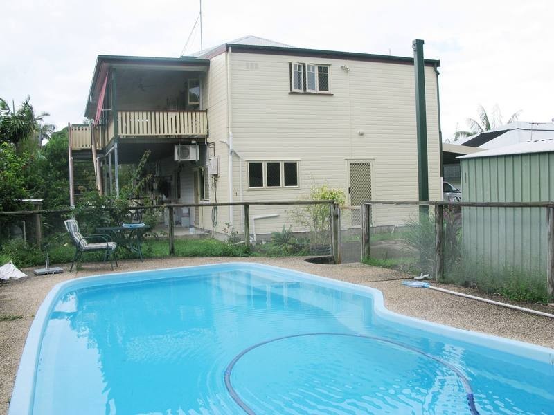 14 Carr Street, Hermit Park QLD 4812