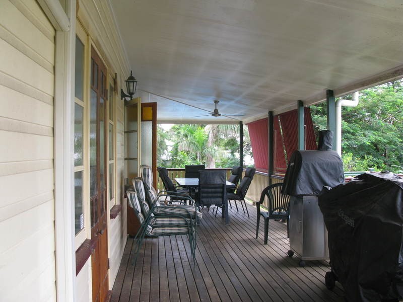 14 Carr Street, Hermit Park QLD 4812