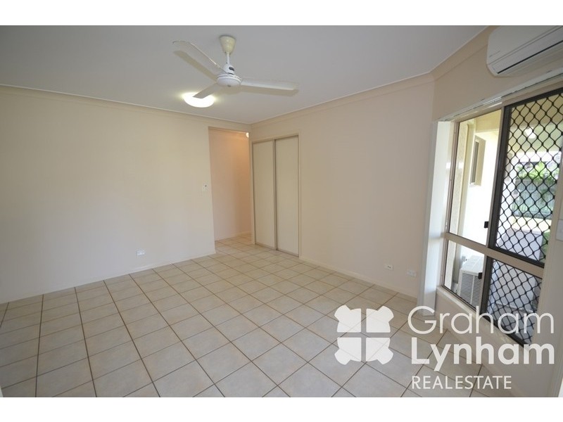 15 Young Circuit, Kirwan QLD 4817