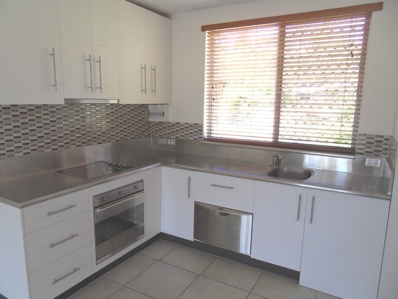 11/17 Stanton Terrace, North Ward QLD 4810